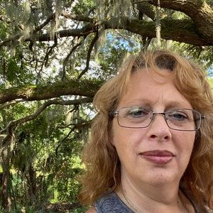 Meet your Posher, Kellie